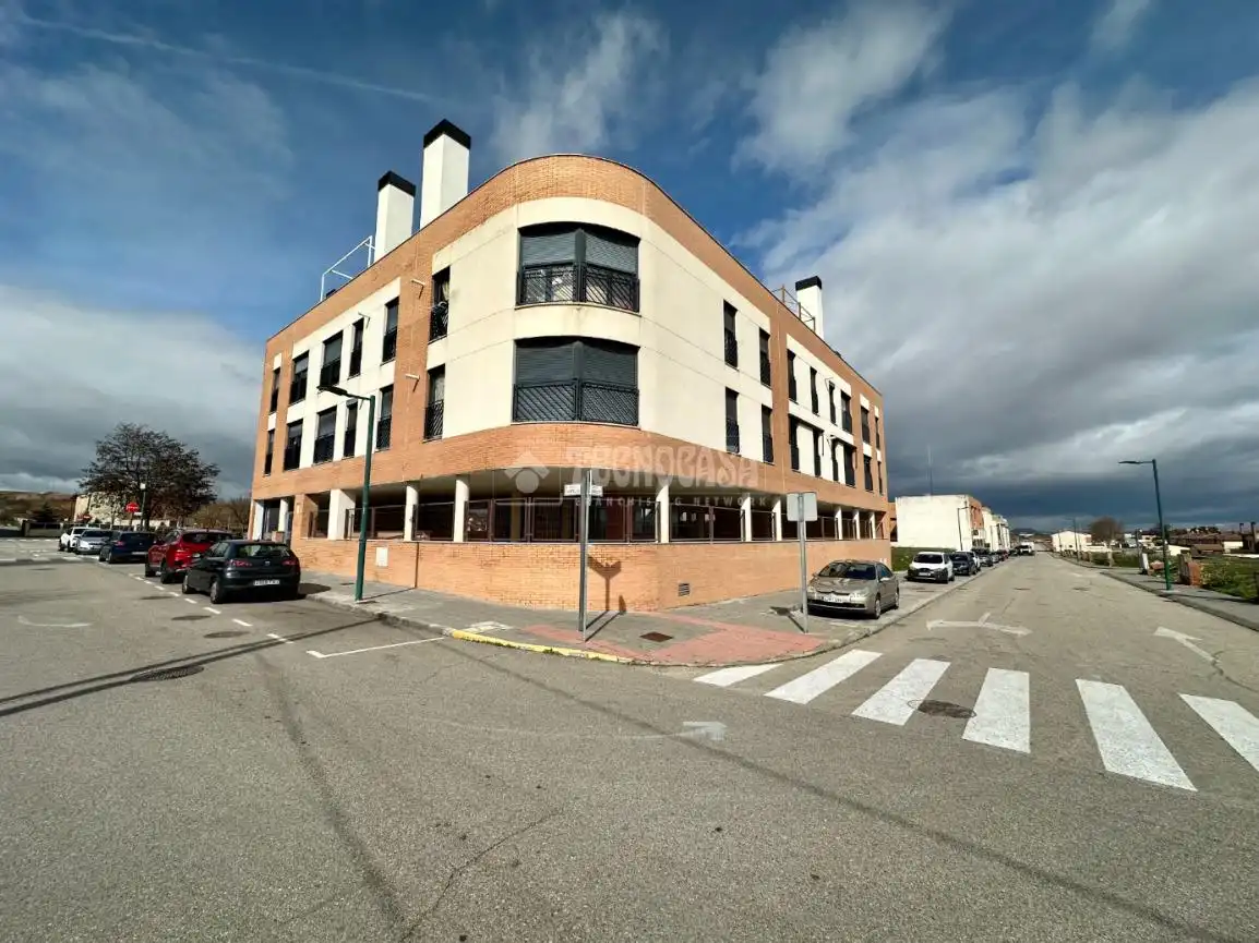 Vista exterior de Piso en venta en Marchamalo con Aire acondicionado, Calefacción y Trastero