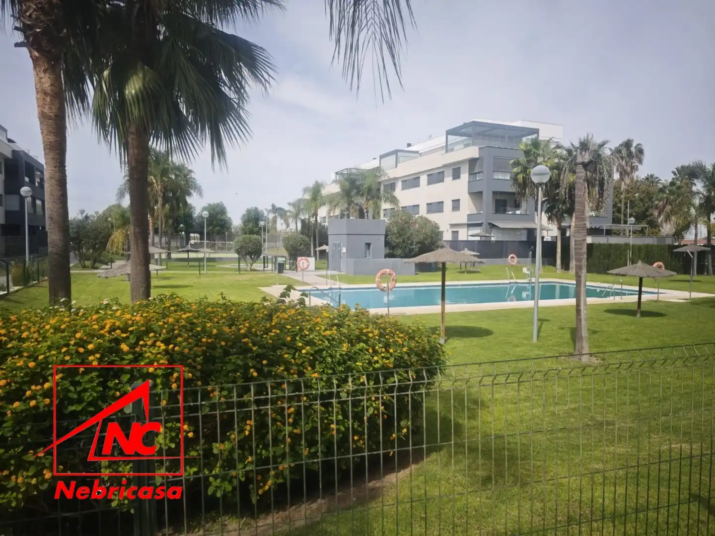 Swimming pool of Attic for sale in Sanlúcar de Barrameda  with Air Conditioner, Terrace and Storage room