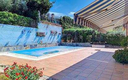 Piscina de Casa adosada en venda en Rivas-Vaciamadrid amb Aire condicionat, Terrassa i Piscina