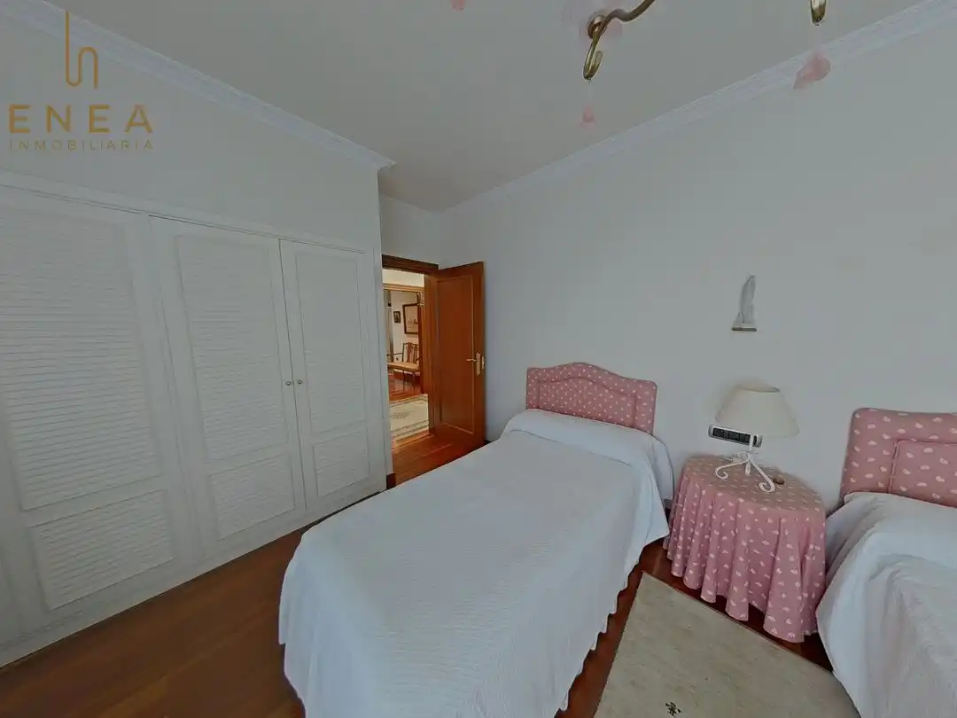 Habitación de Casa o chalet en venta en Vitoria - Gasteiz con Calefacción, Jardín privado y Trastero