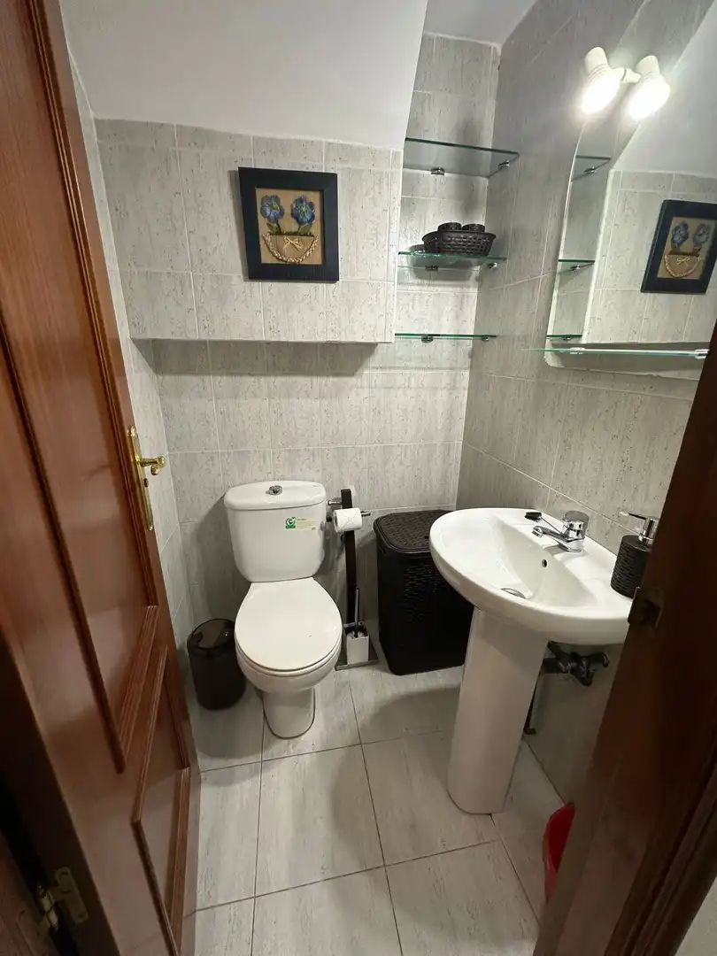 Bathroom of Detached homes for rent in Algeciras  with Furnished