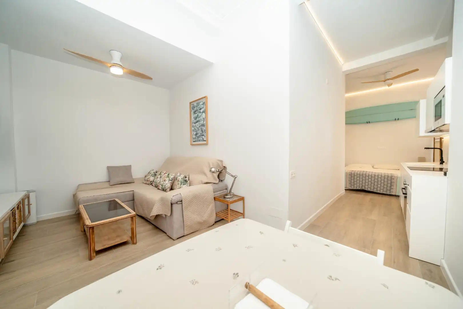 Living room of Study for rent in Orihuela  with Swimming Pool, Furnished and Oven