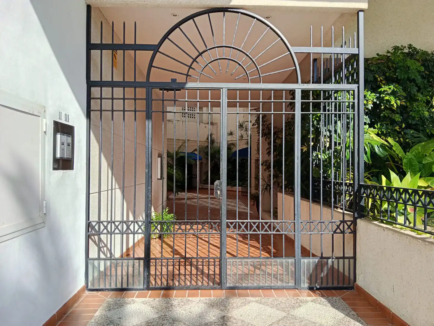 Wohnung zum Verkauf in Marbella mit Möbliert, Ofen und Waschmaschine