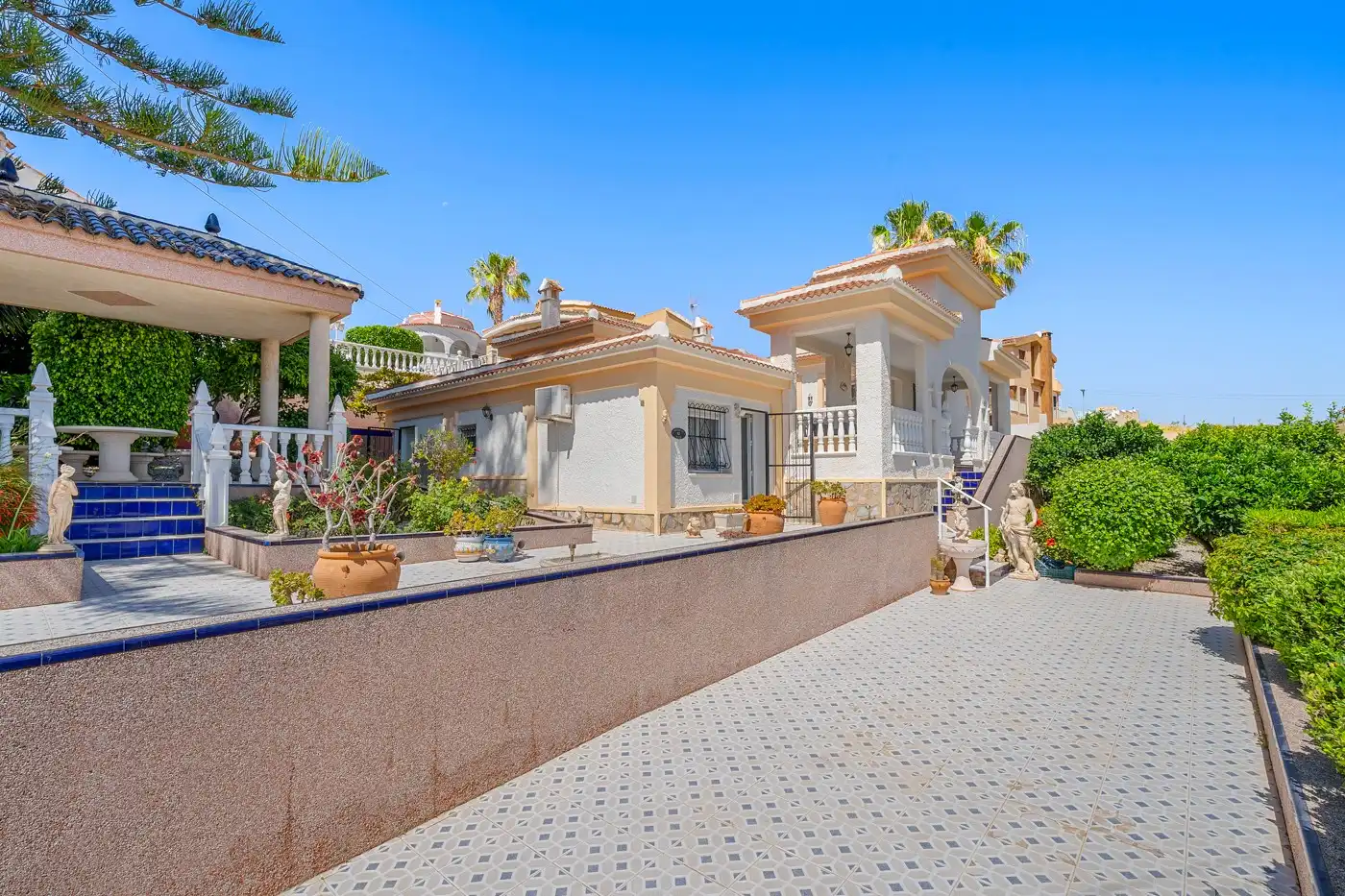Exterior view of Houses for sale in Rojales  with Air Conditioner, Storage room and Swimming Pool