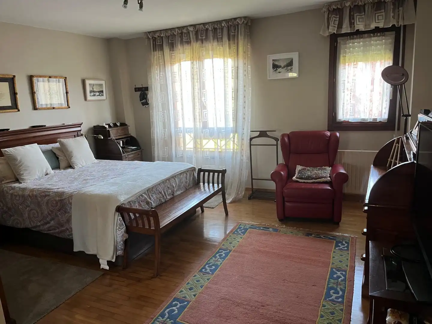 Dormitori de Casa o xalet en venda en Siero amb Calefacció, Terrassa i Traster