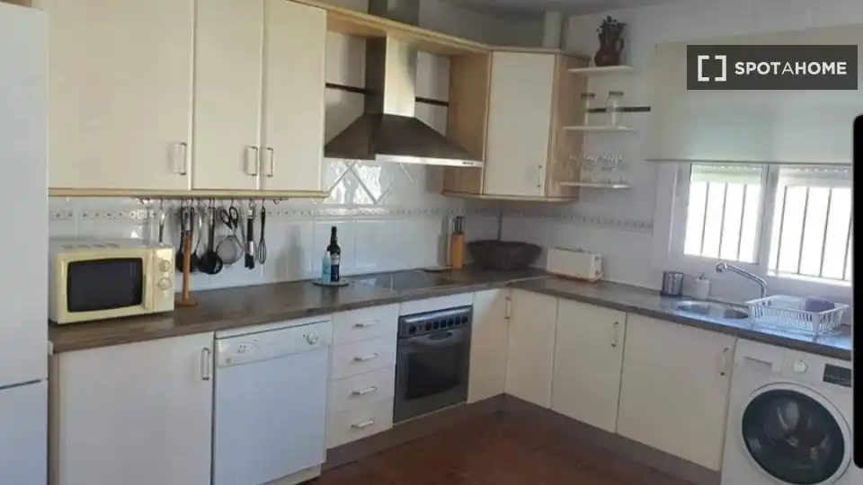 Room in Las Lagunas - Campano