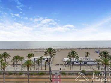 Piso con balcón en venta en Avenida de Niza