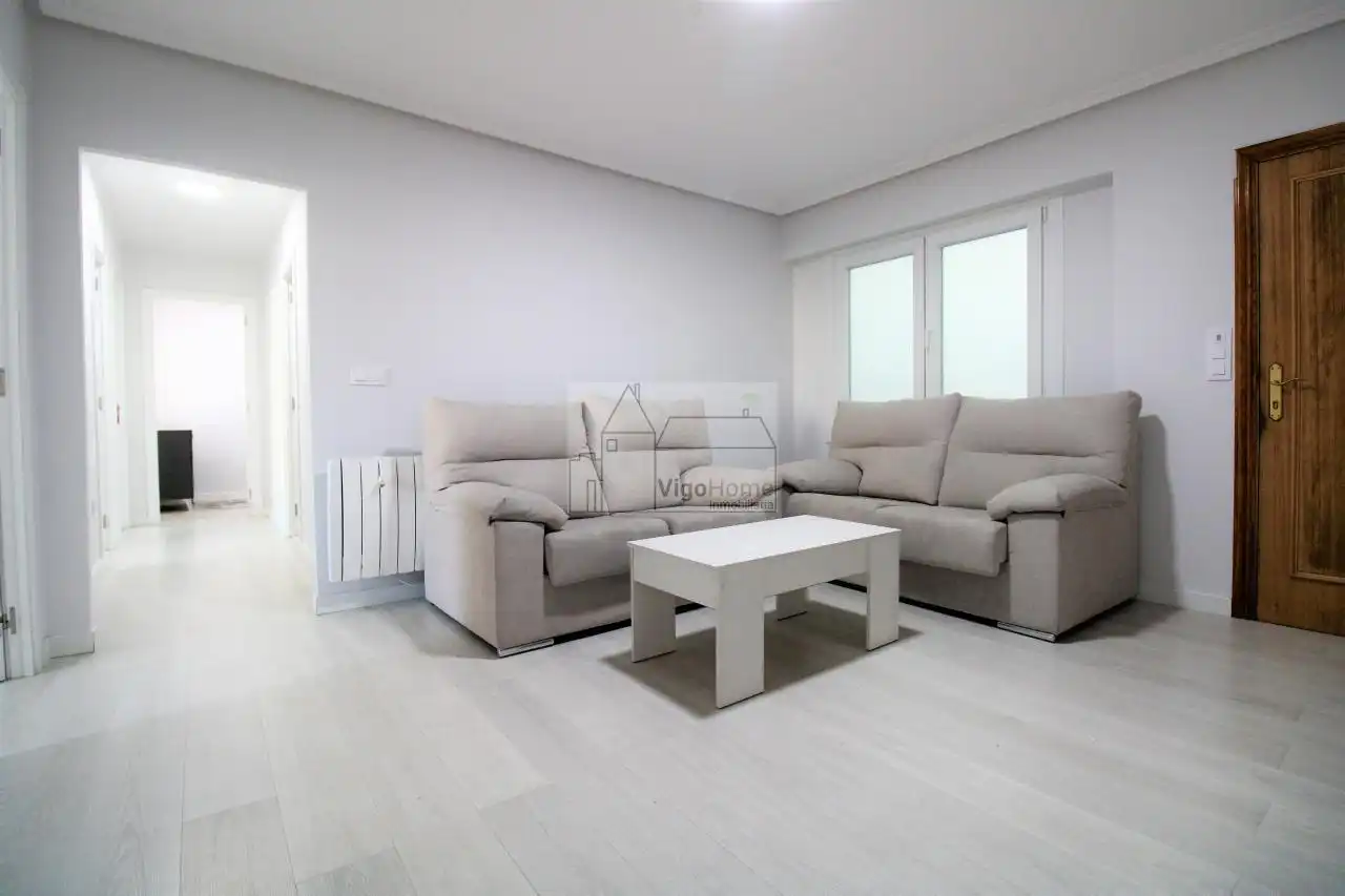 Wohnzimmer von Wohnung zur Miete in Vigo  mit Heizung, Terrasse und Möbliert