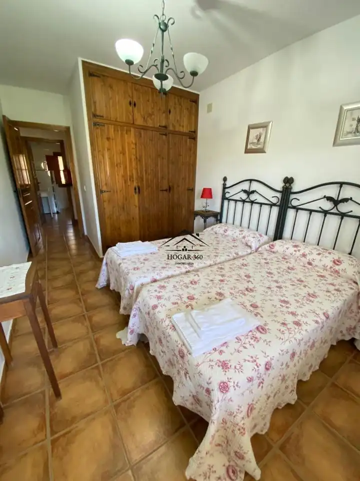 Dormitori de Finca rústica en venda en Valencia de Alcántara amb Jardí privat, Terrassa i Piscina
