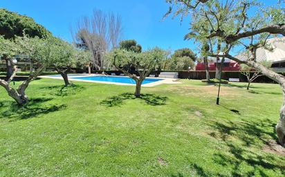 Swimming pool of Flat for sale in El Vendrell