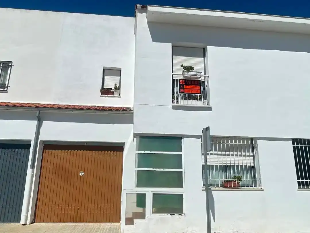 Vista exterior de Dúplex en venta en Azuaga