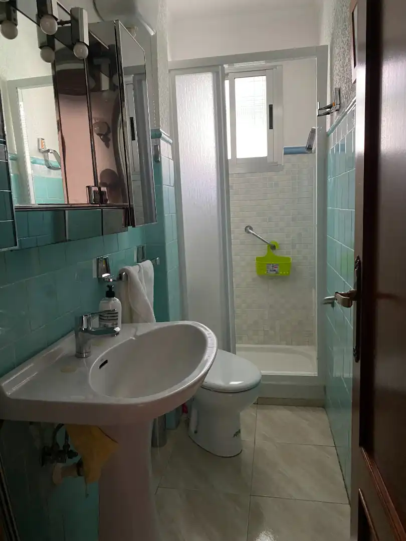 Bathroom of Flat for rent in Zaragoza  with Heating, Furnished and Oven
