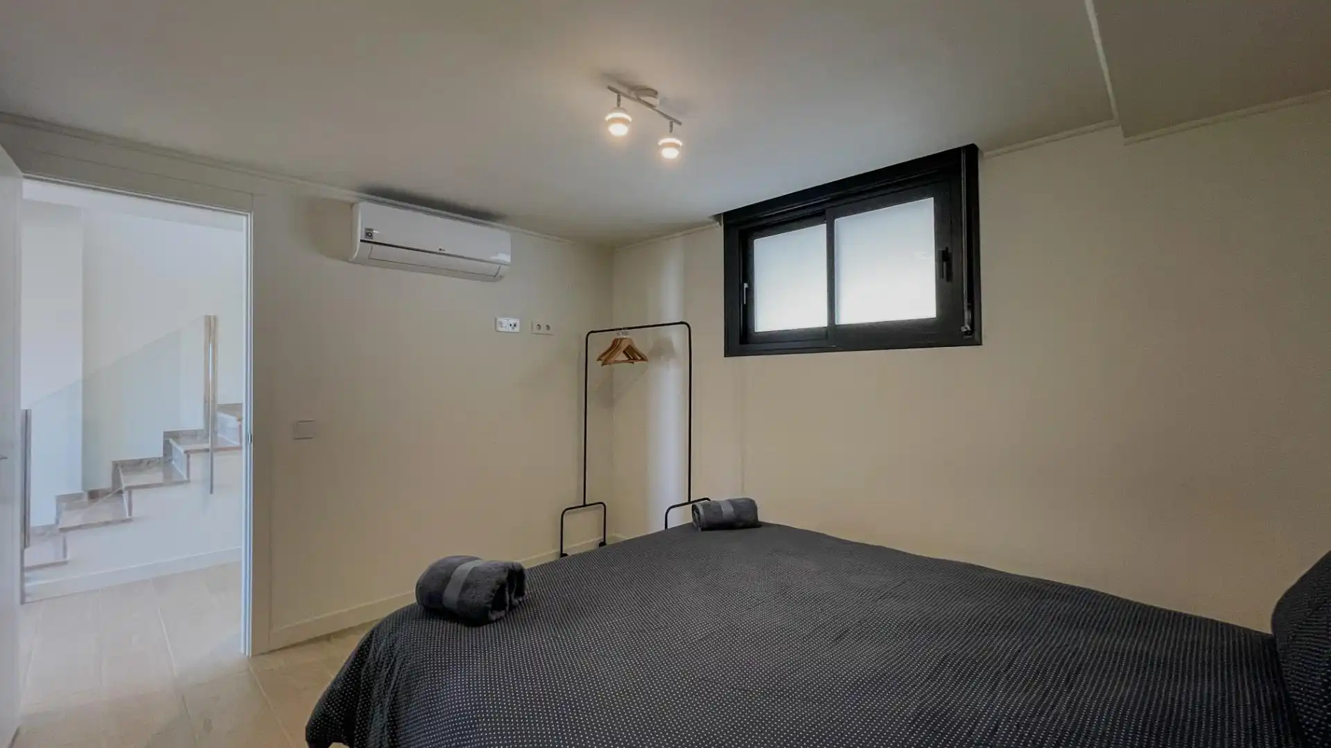 Schlafzimmer von Dachboden zum Verkauf in Finestrat mit Klimaanlage, Terrasse und Möbliert