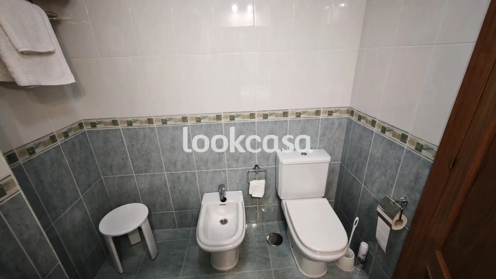 Bathroom of Flat for sale in Sanxenxo  with Heating, Private garden and Parquet flooring