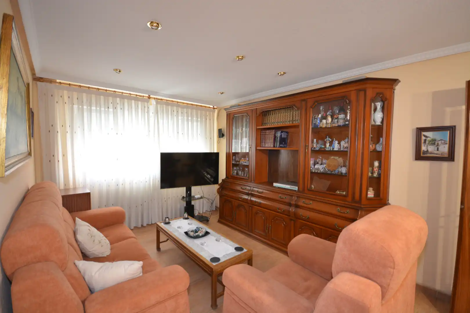 Living room of Flat for sale in Madrid  with Terrace, Oven and Washing machine
