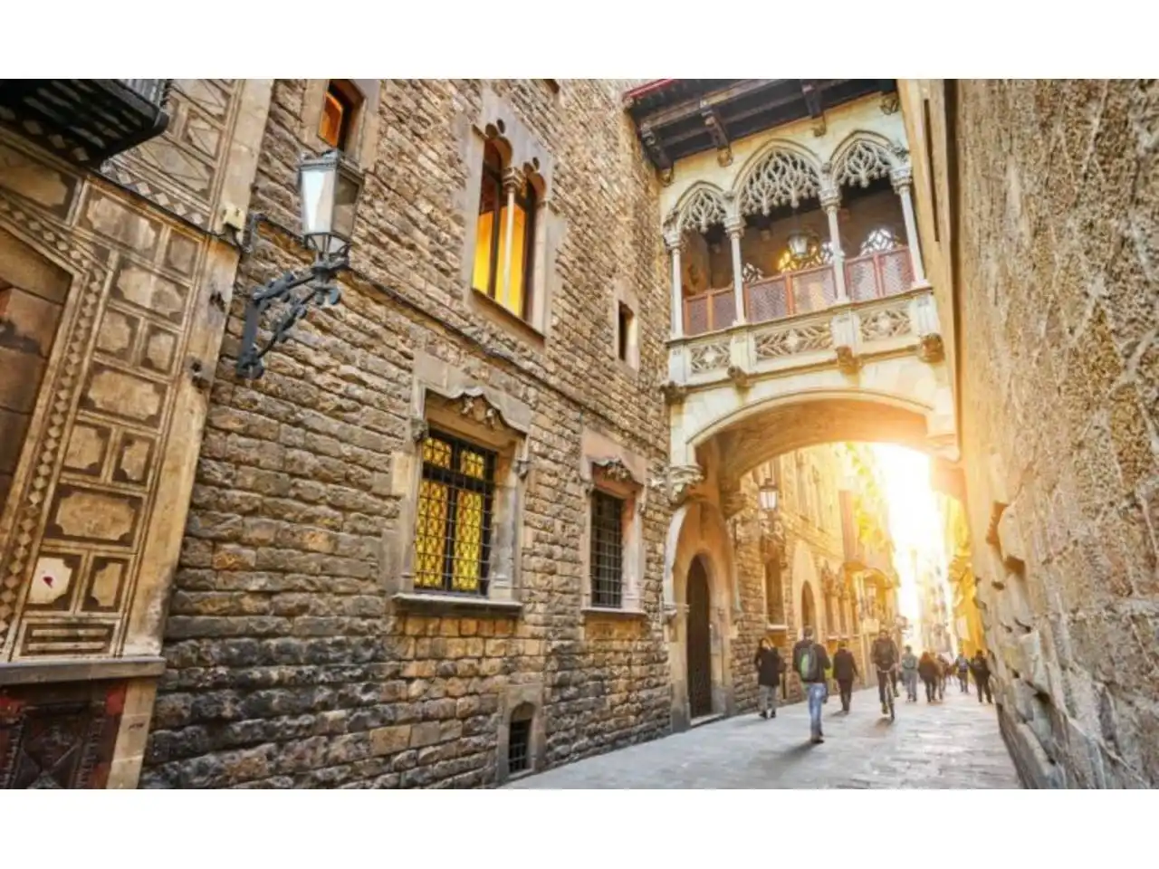 Exterior view of Study for rent in Barcelona  with Air Conditioner, Parquet flooring and Furnished