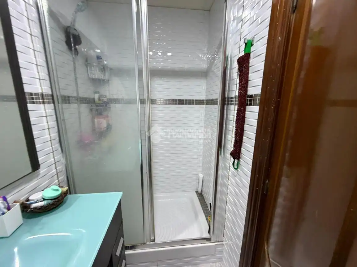 Baño de Piso en venta en Utebo con Calefacción, Parquet y Terraza