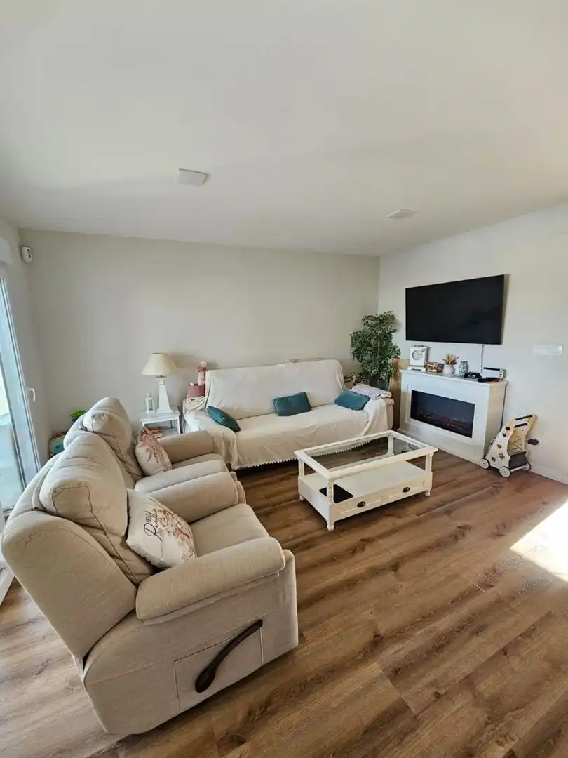 Sala d'estar de Casa o xalet en venda en Almazora / Almassora amb Aire condicionat, Terrassa i Traster