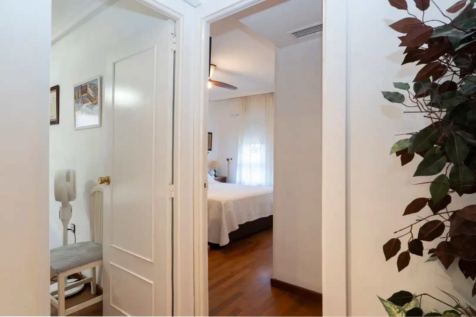 Wohnung zum Verkauf in Jaén mit Klimaanlage, Heizung und Privatgarten