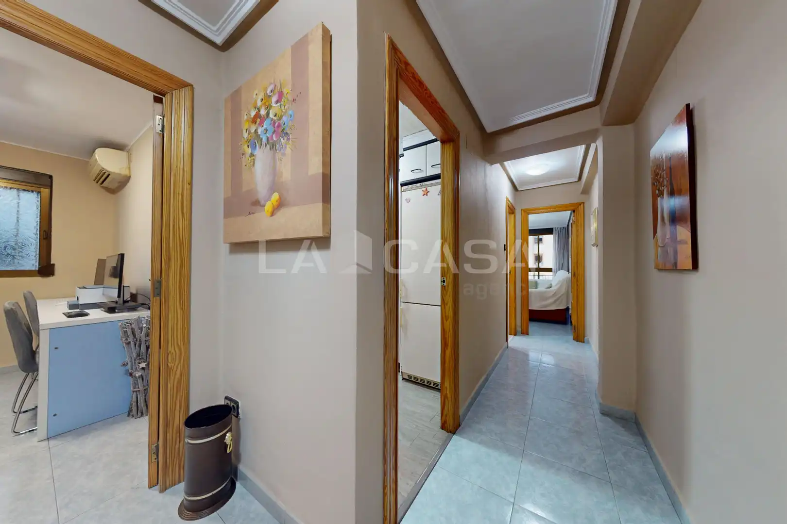 Flat for sale in Valencia  with Air Conditioner