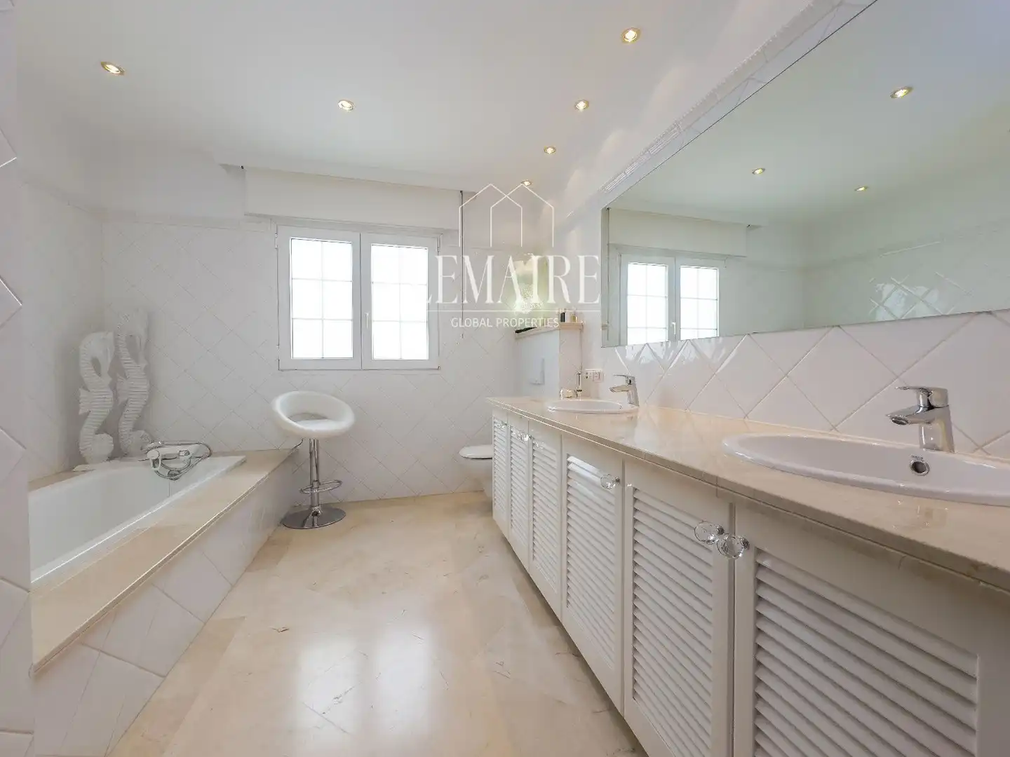 Villa con piscina in vendita a CALLE UNTERHACING S/N, imagen 23