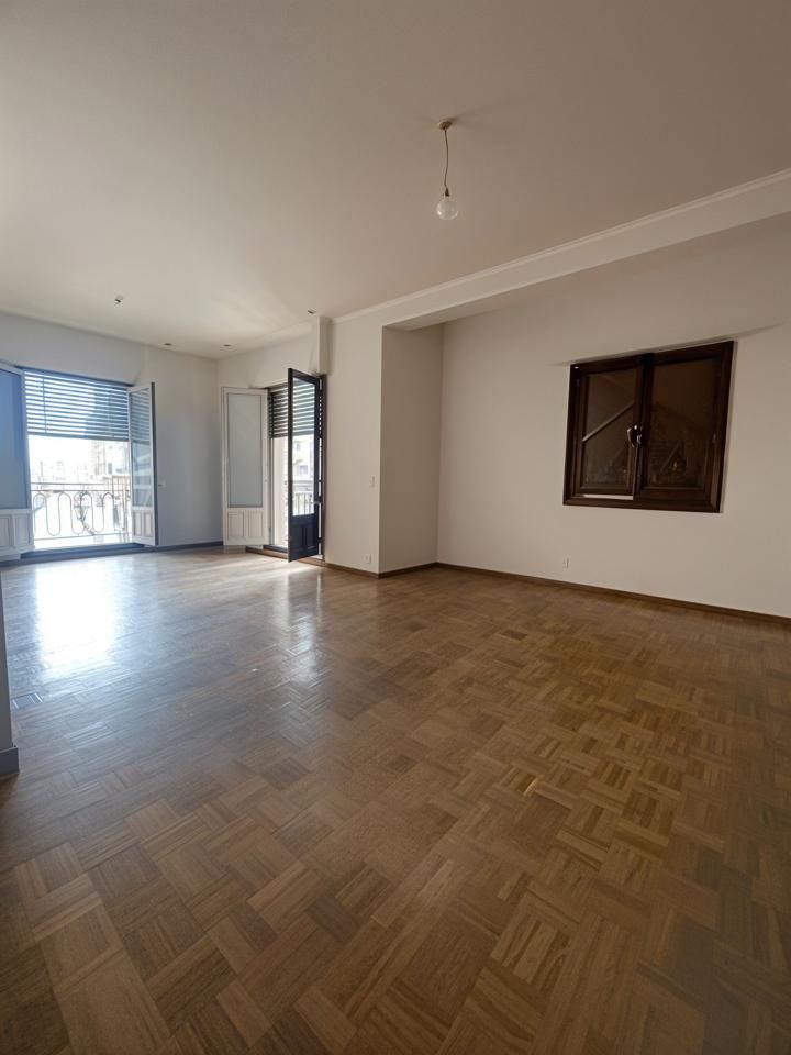 Sala d'estar de Pis en venda en  Madrid Capital amb Terrassa