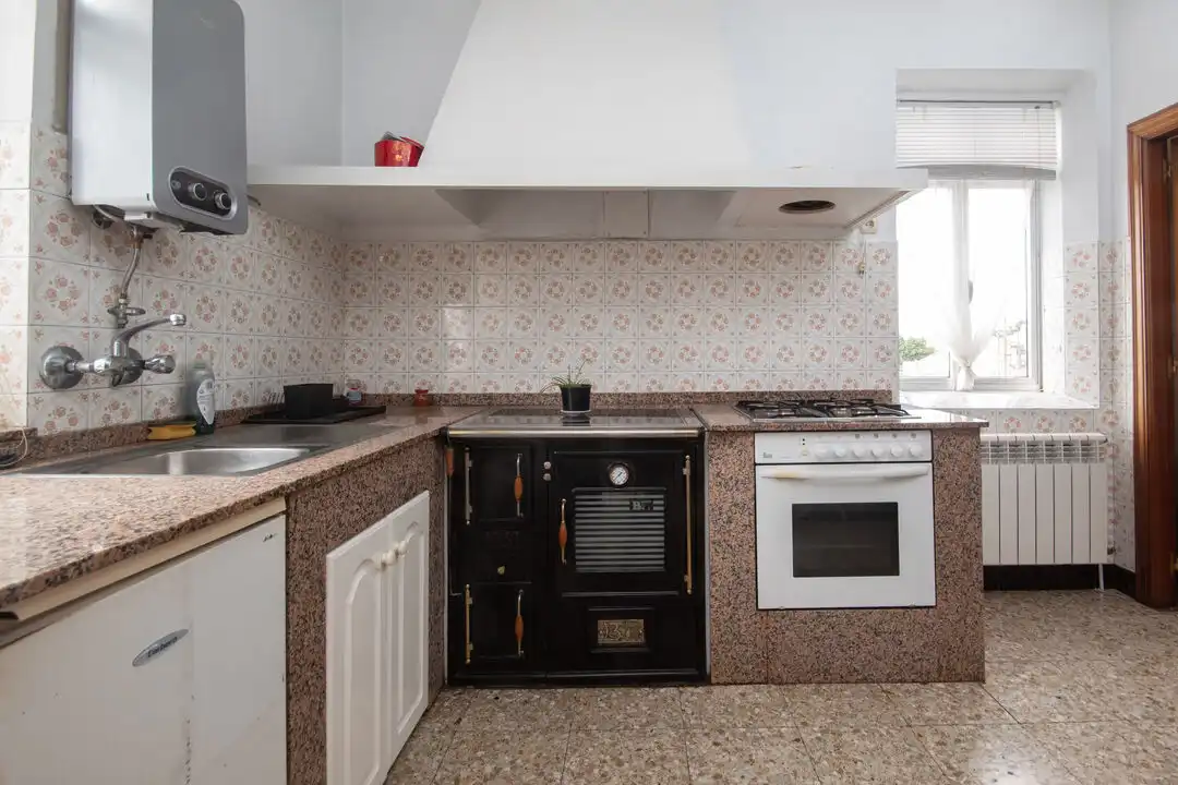 Kitchen of Houses for sale in Carballo  with Heating and Furnished