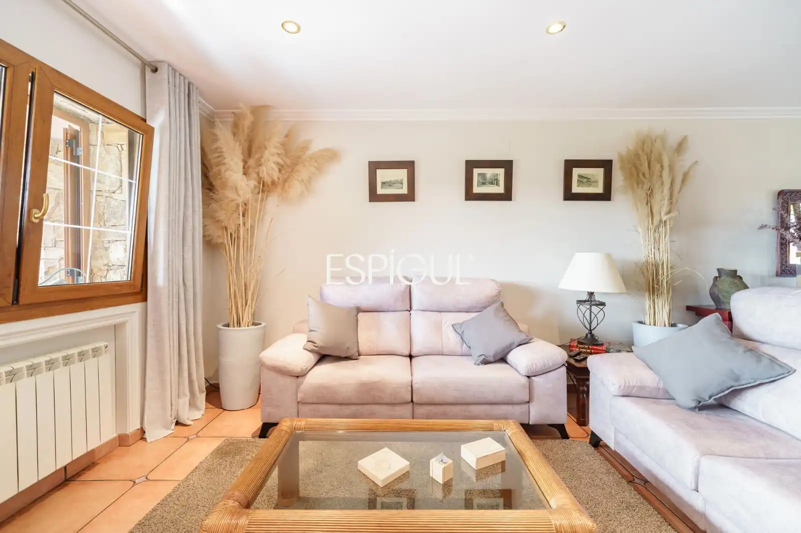 Sala d'estar de Casa o xalet en venda en Argentona amb Calefacció, Jardí privat i Terrassa