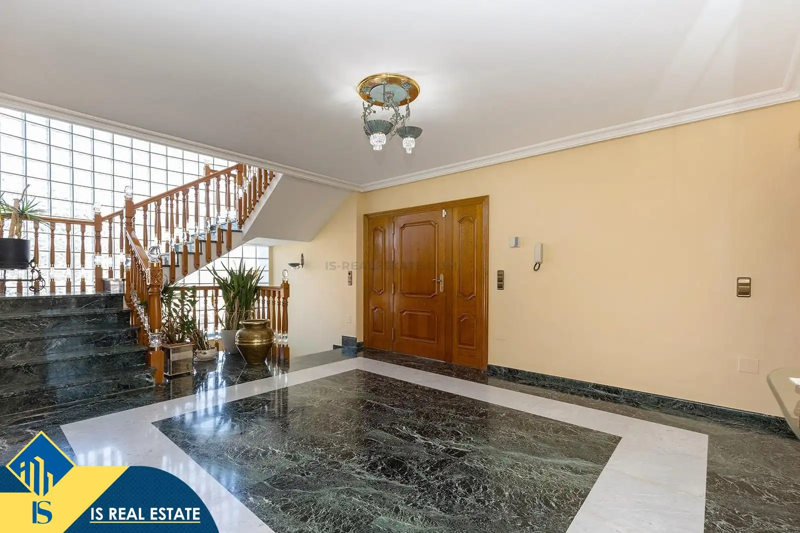 Chalet con jardín en venta en Zona Carrefour - Urbanizaciones, imagen 6