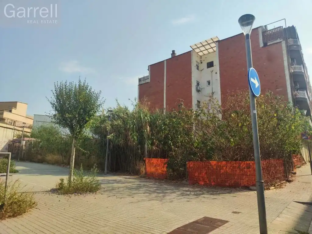 Terrenos y solares en venta en carrer PERE III 
 BADALONA (BARCELONA), imagen 3