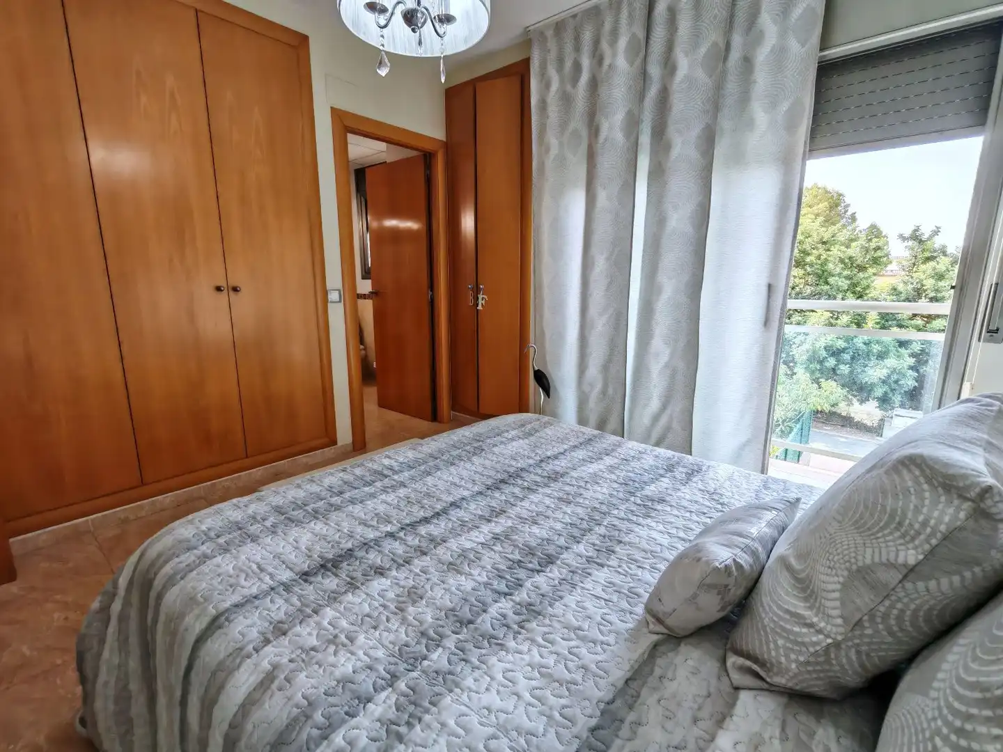 Habitación de Casa adosada en venta en El Vendrell con Aire acondicionado, Calefacción y Jardín privado