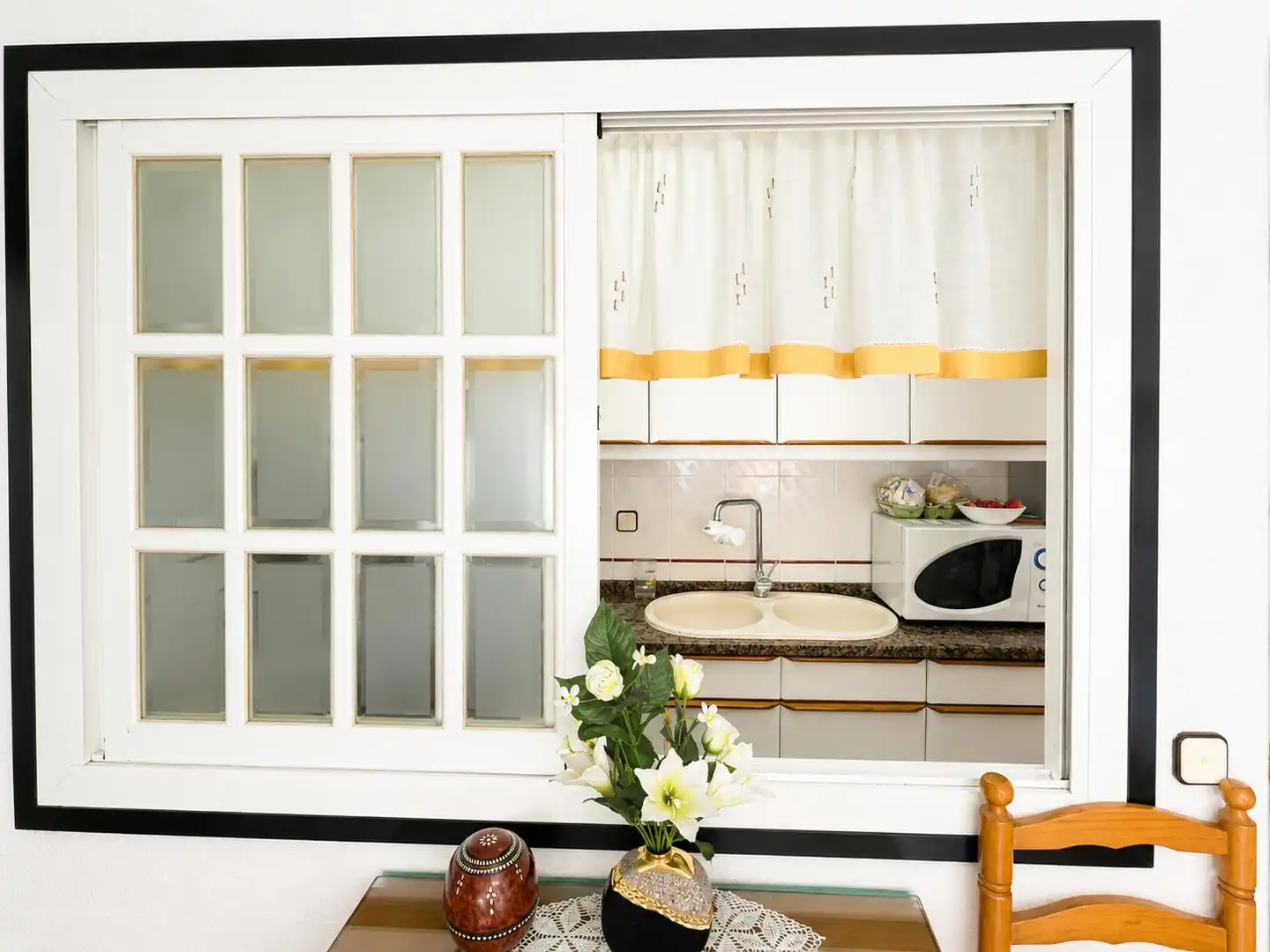 Kitchen of Flat for sale in El Masnou  with Air Conditioner, Storage room and Oven