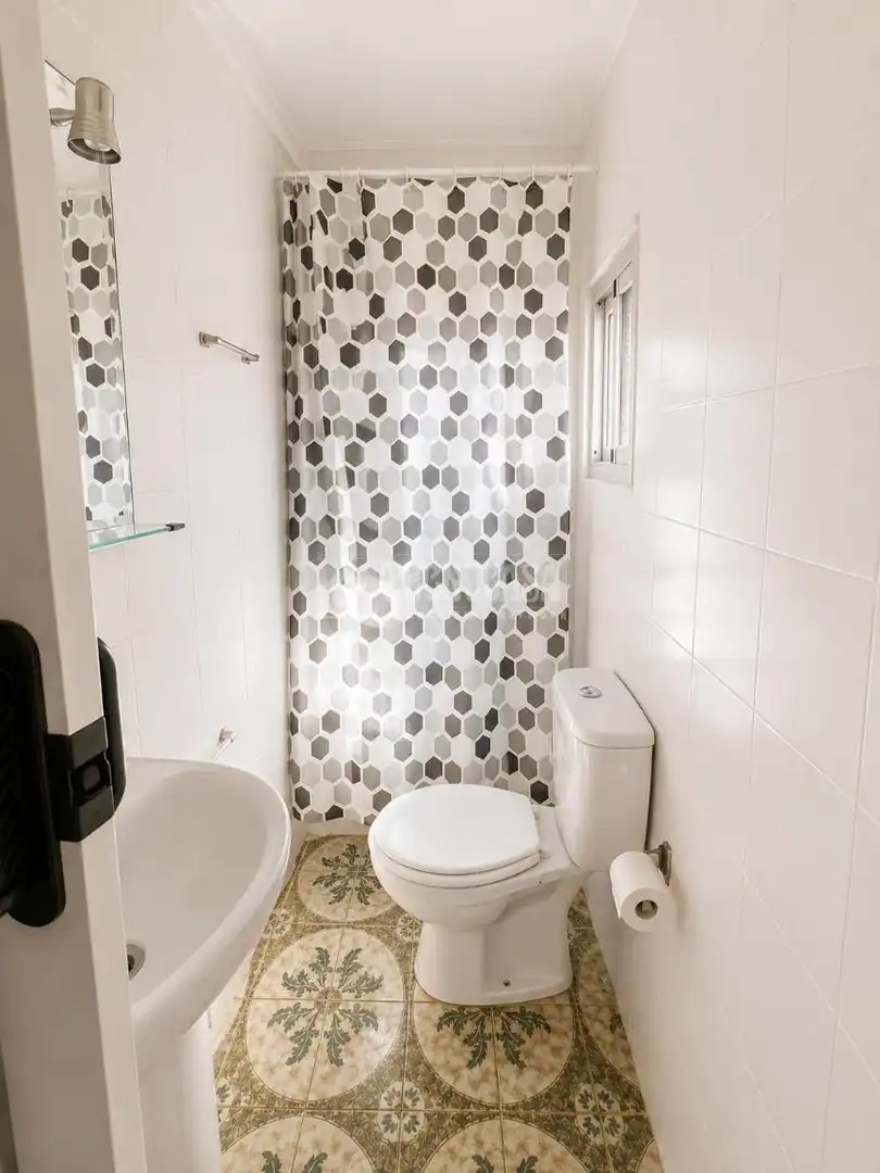 Bathroom of Flat for sale in Badalona  with Heating