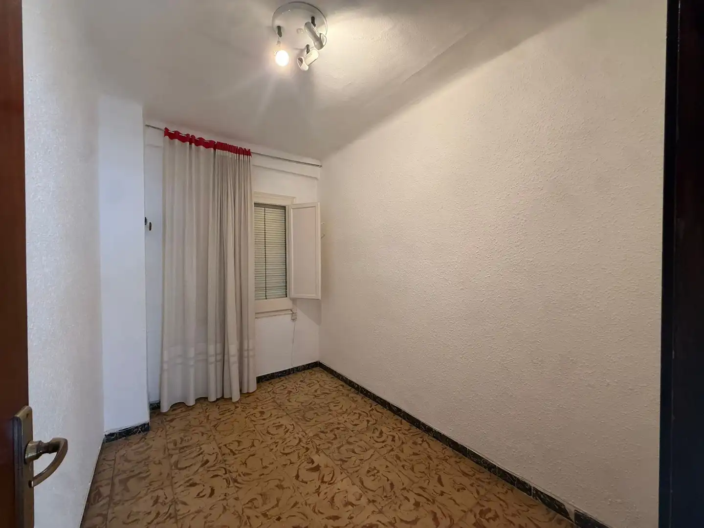 Bedroom of Flat for sale in Barcelona  with Air Conditioner