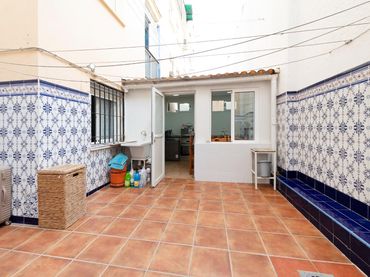 Flat with lift for sale in Calle Conde de Cienfuegos