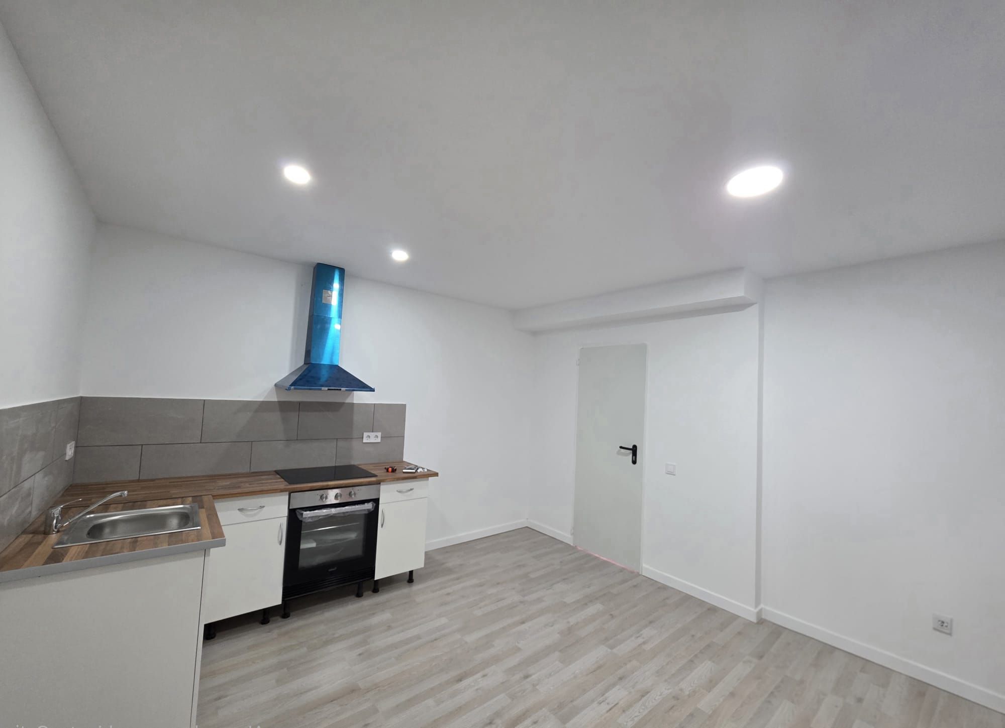 Cuina de Planta baixa en venda en Cornellà de Llobregat