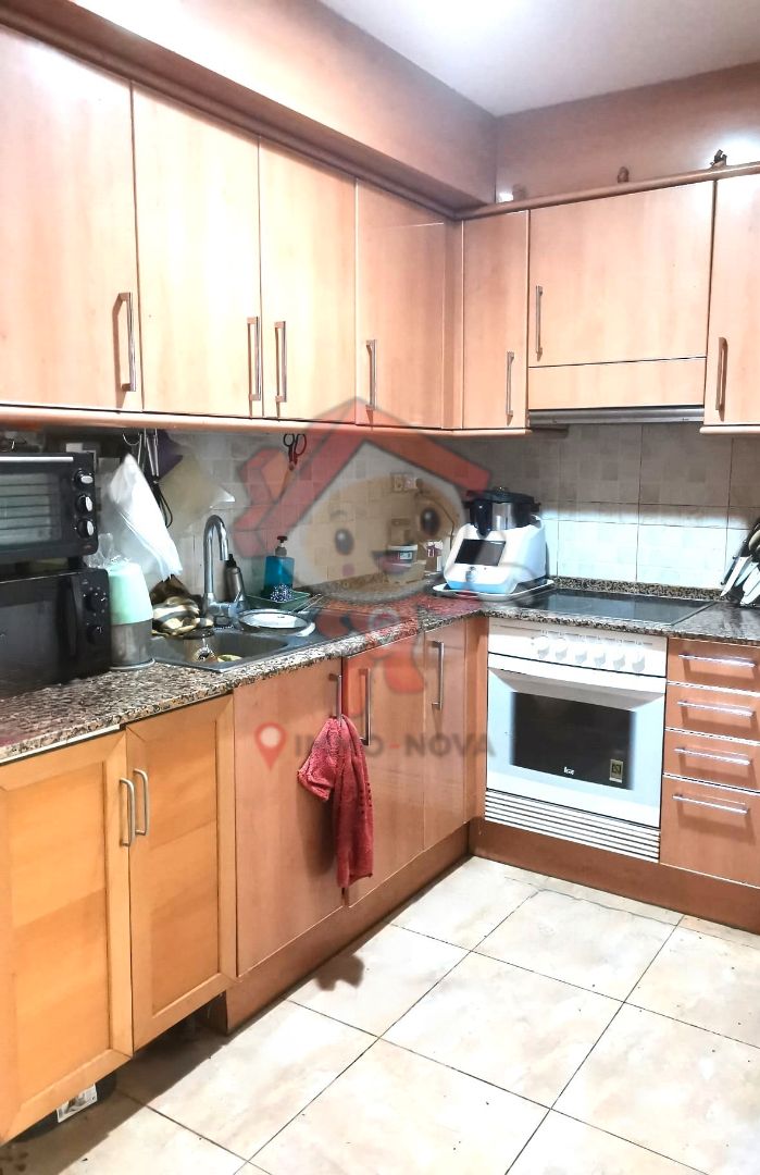 Kitchen of Planta baja for sale in Mataró