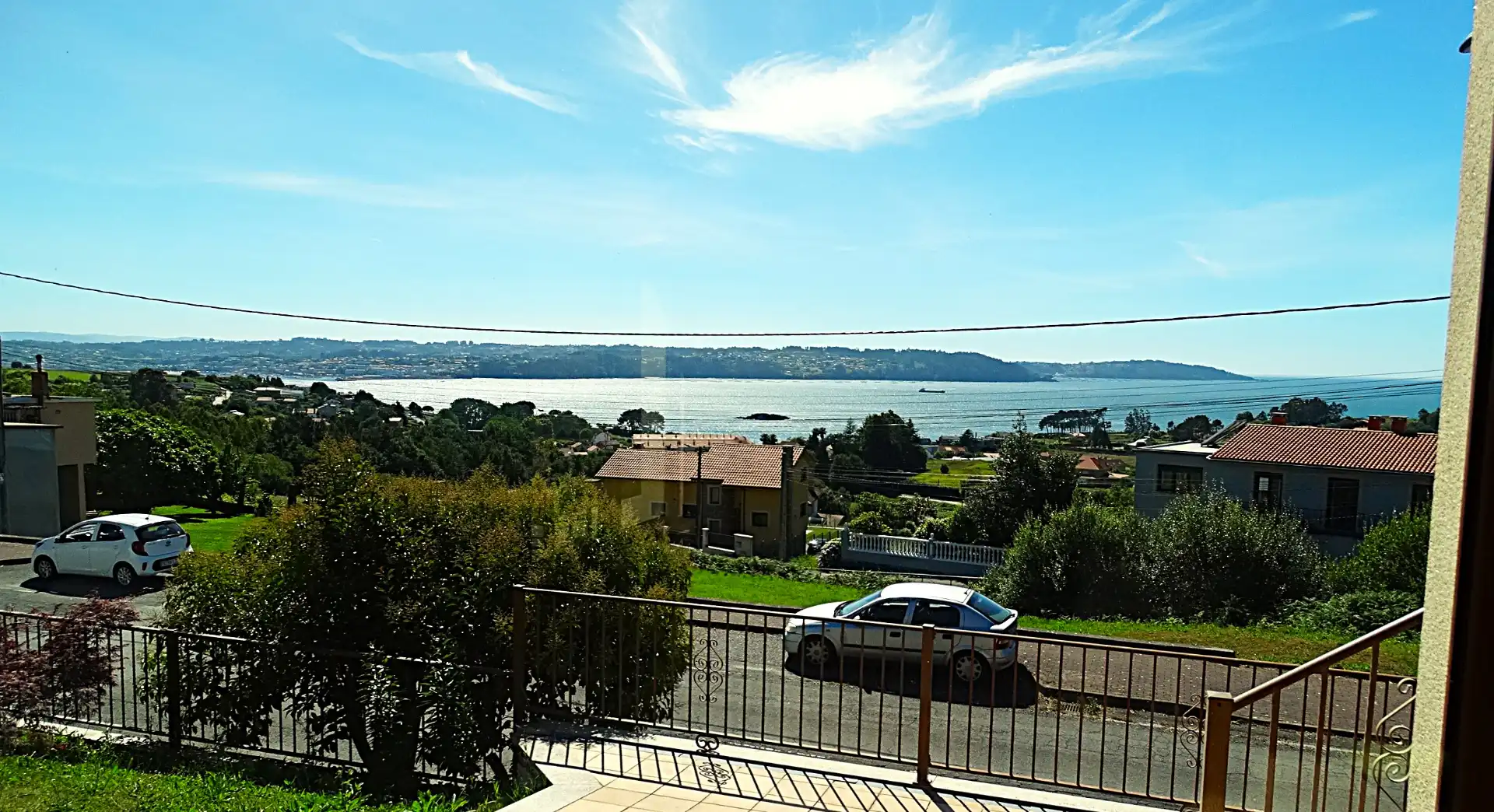 Vista exterior de Casa o xalet en venda en Miño amb Calefacció, Parquet i Terrassa