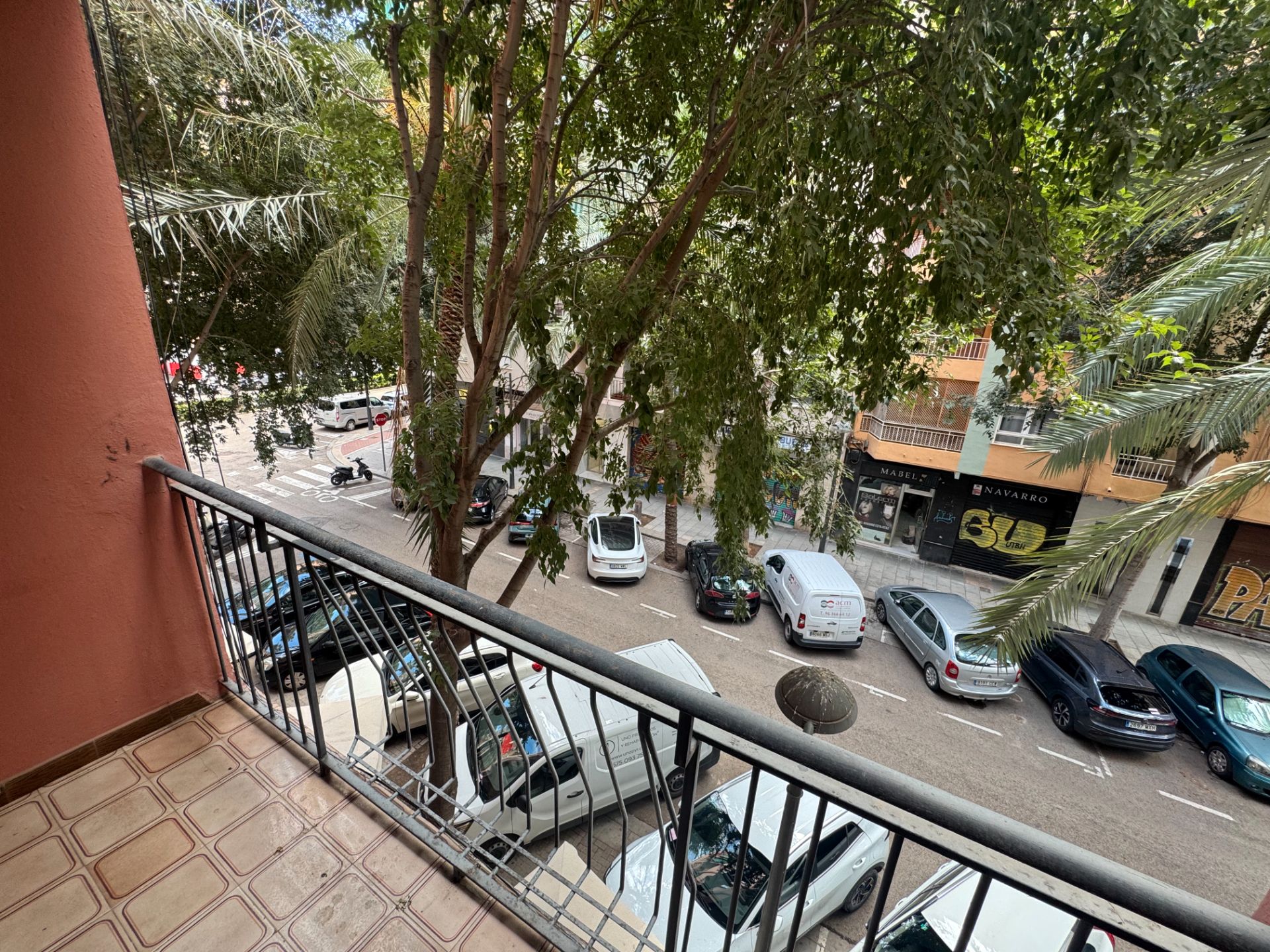 Vista exterior de Pis en venda en  Valencia Capital amb Moblat i Balcó