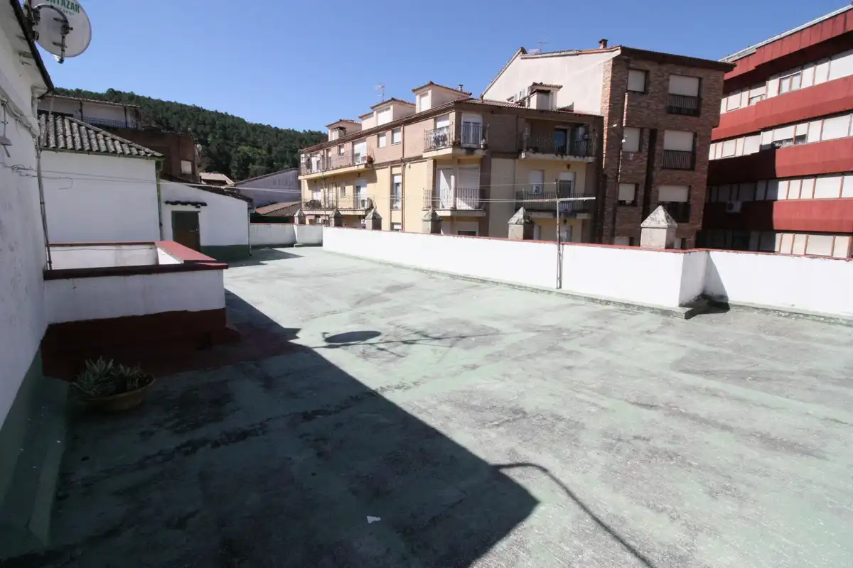 Vista exterior de Edificio en venta en Arenas de San Pedro