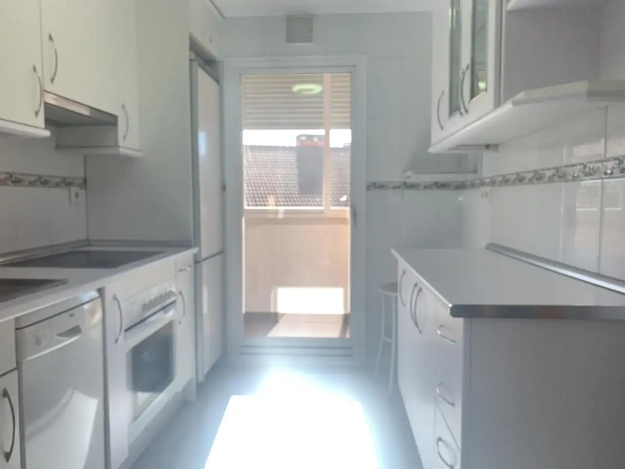 Cocina de Piso de alquiler en Manzanares El Real con Parquet, Terraza y Piscina comunitaria