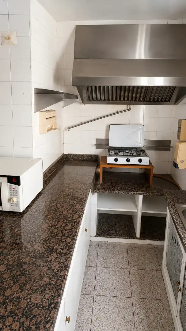 Cocina de Dúplex en venta en La Bisbal d'Empordà con Terraza, Balcón y Internet