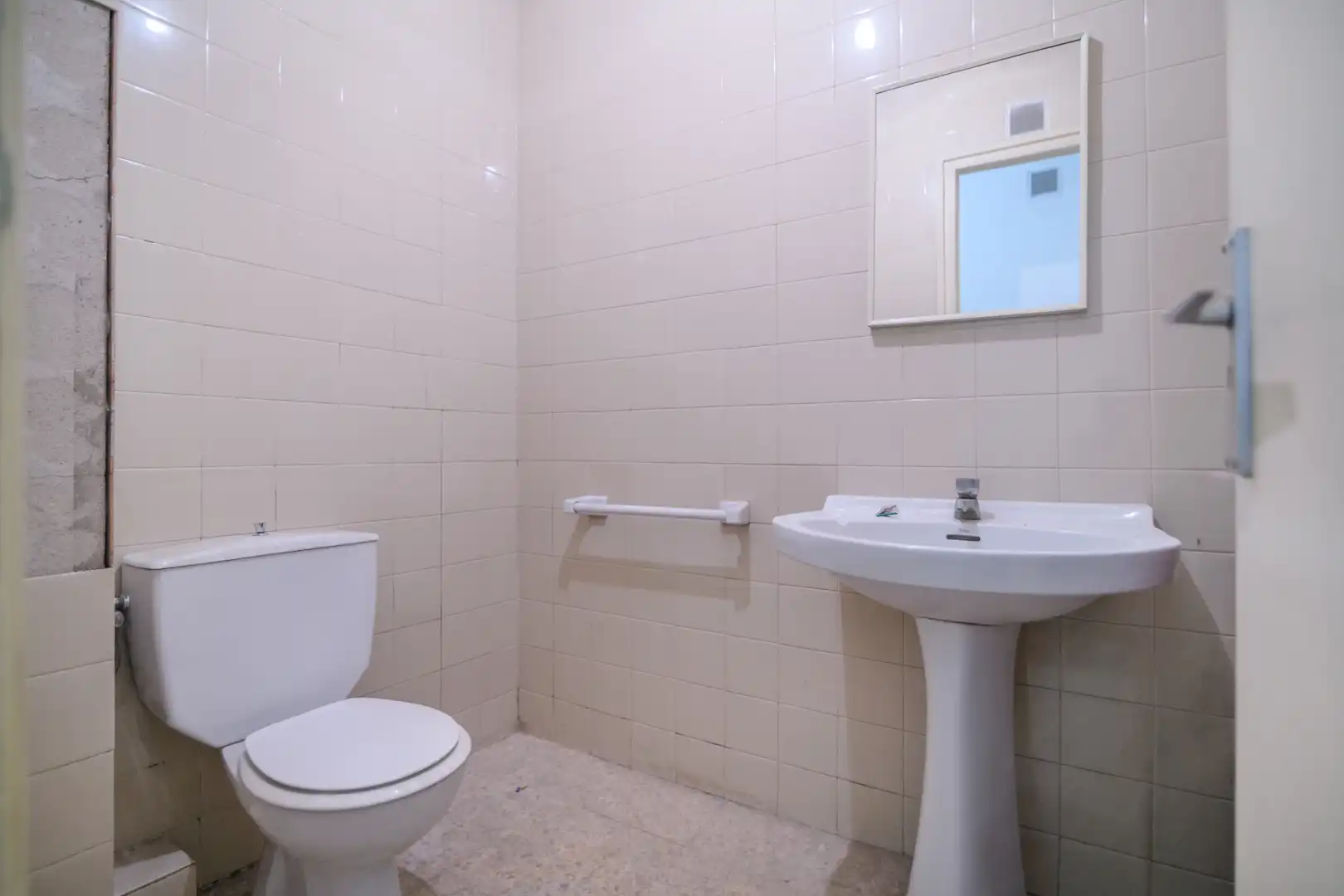 Business premises for sale in Carrer d'Àngel Guimerà, imagen 7
