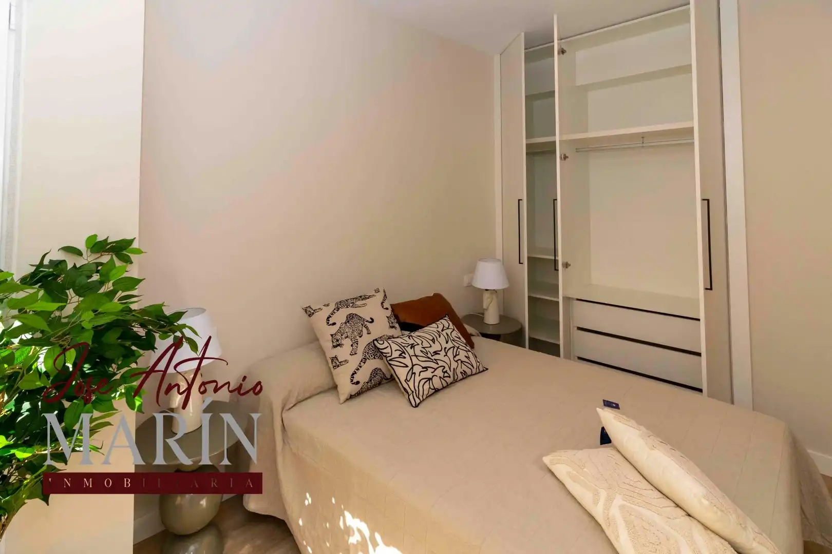 Dormitori de Apartament en venda en Badajoz amb Aire condicionat