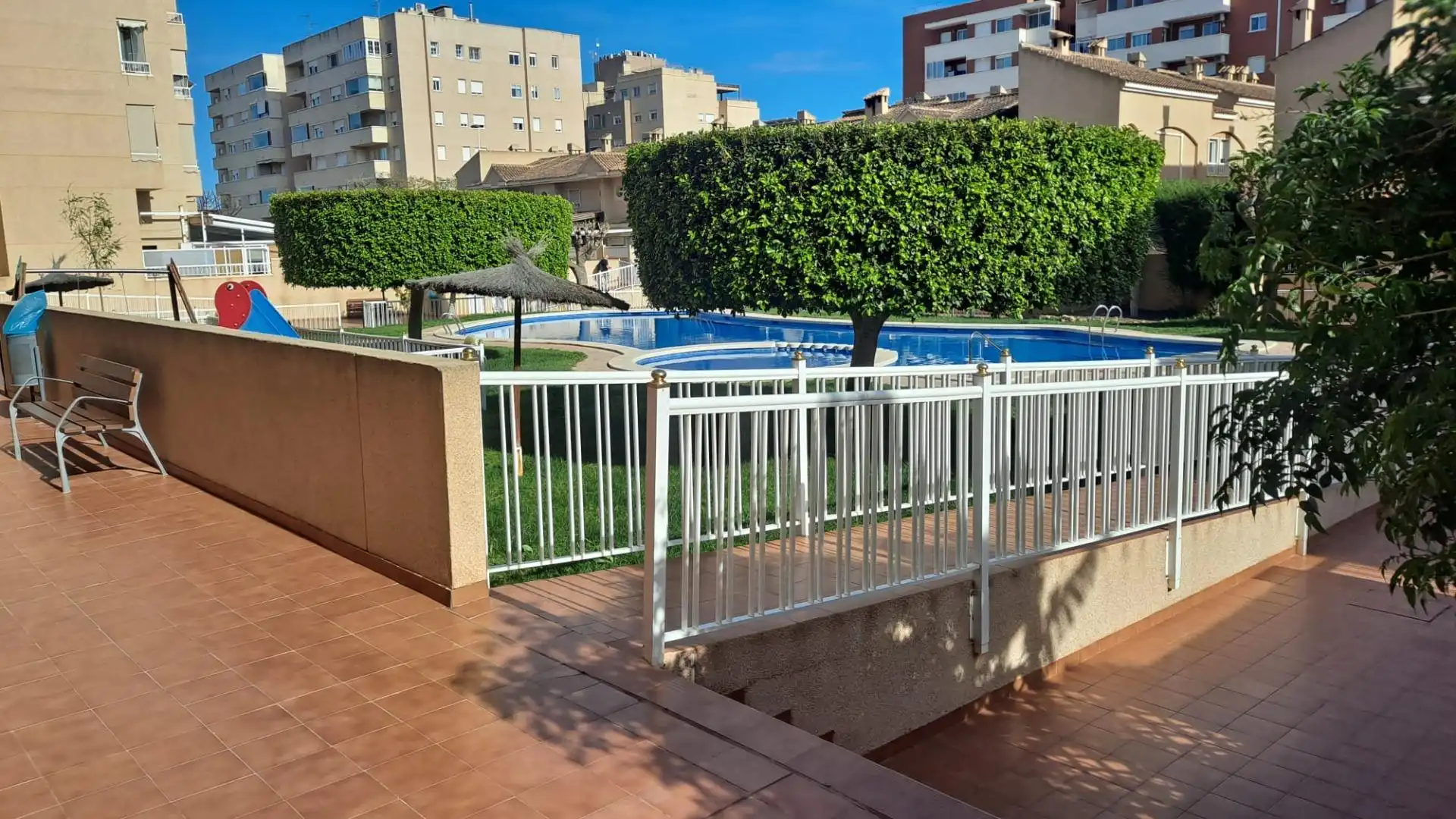 Piscina de Pis en venda en Elche / Elx amb Aire condicionat, Calefacció i Terrassa