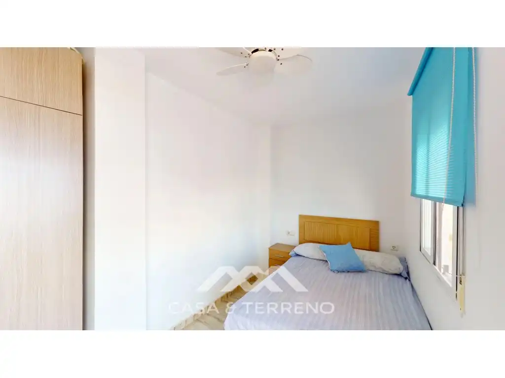 Habitación de Piso en venta en Vélez-Málaga con Aire acondicionado, Terraza y Horno
