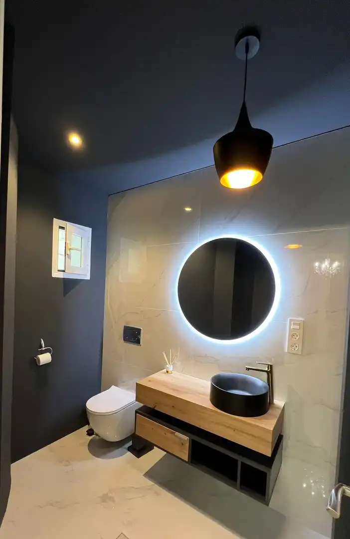 Baño de Casa o chalet de alquiler en Marbella con Aire acondicionado, Calefacción y Jardín privado