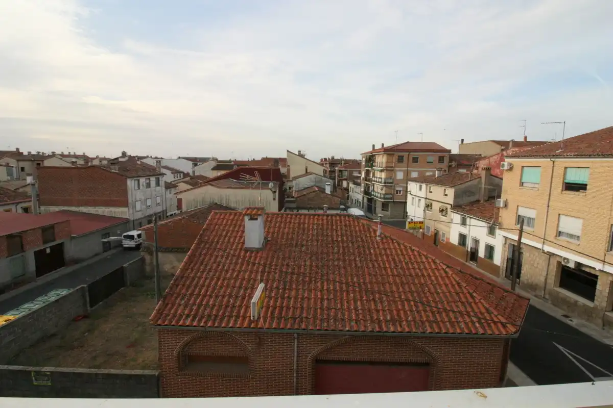 Vista exterior de Piso en venta en Candeleda con Amueblado y Balcón