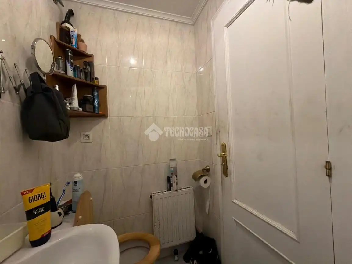 Baño de Piso en venta en Castro-Urdiales con Piscina comunitaria