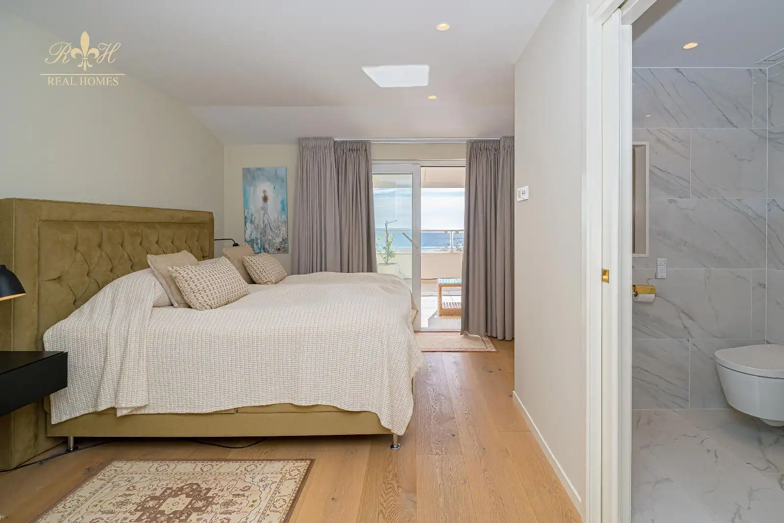 Schlafzimmer von Dachboden zum Verkauf in Altea mit Klimaanlage, Heizung und Schwimmbad
